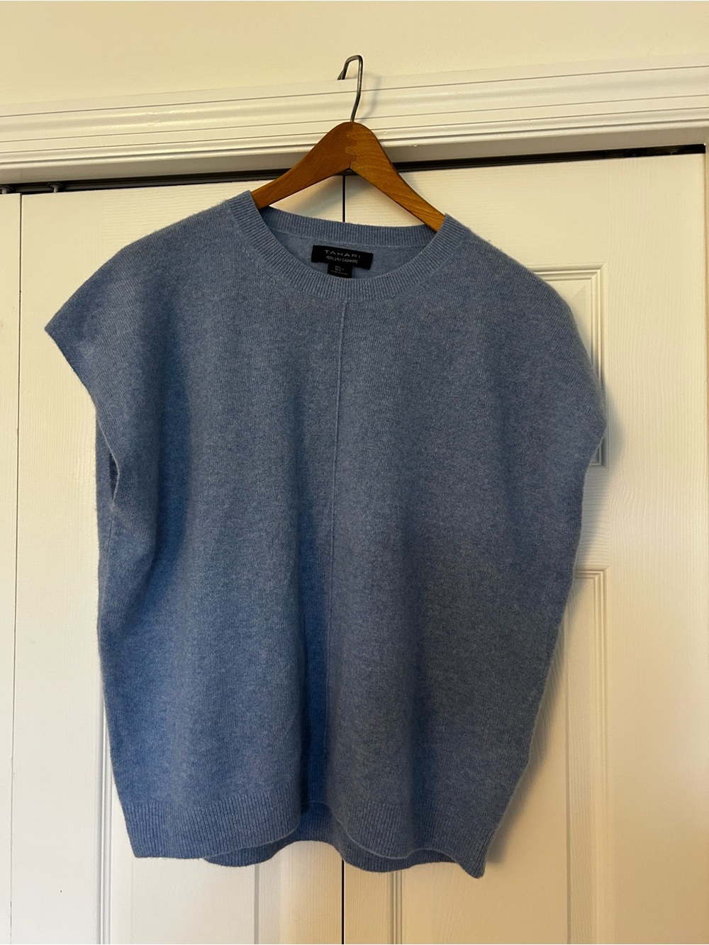 Tahari Women's Powder Blue Crewneck Sweater Large